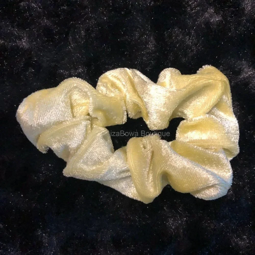 Blush Velvet Scrunchie   (kids)  SC2715  Handmade NWT Boutique